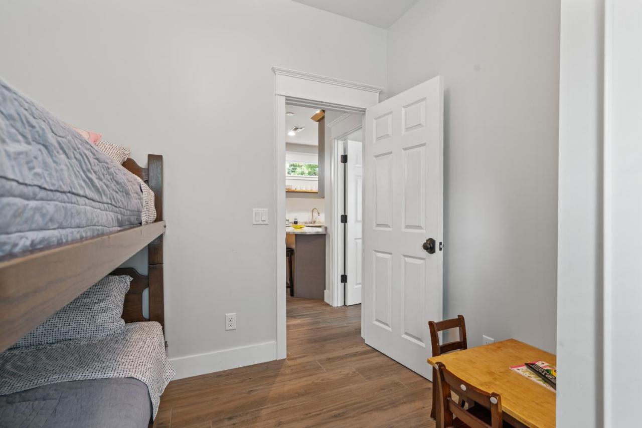Hibiscus Hideaway Villa Tarpon Springs Exterior photo